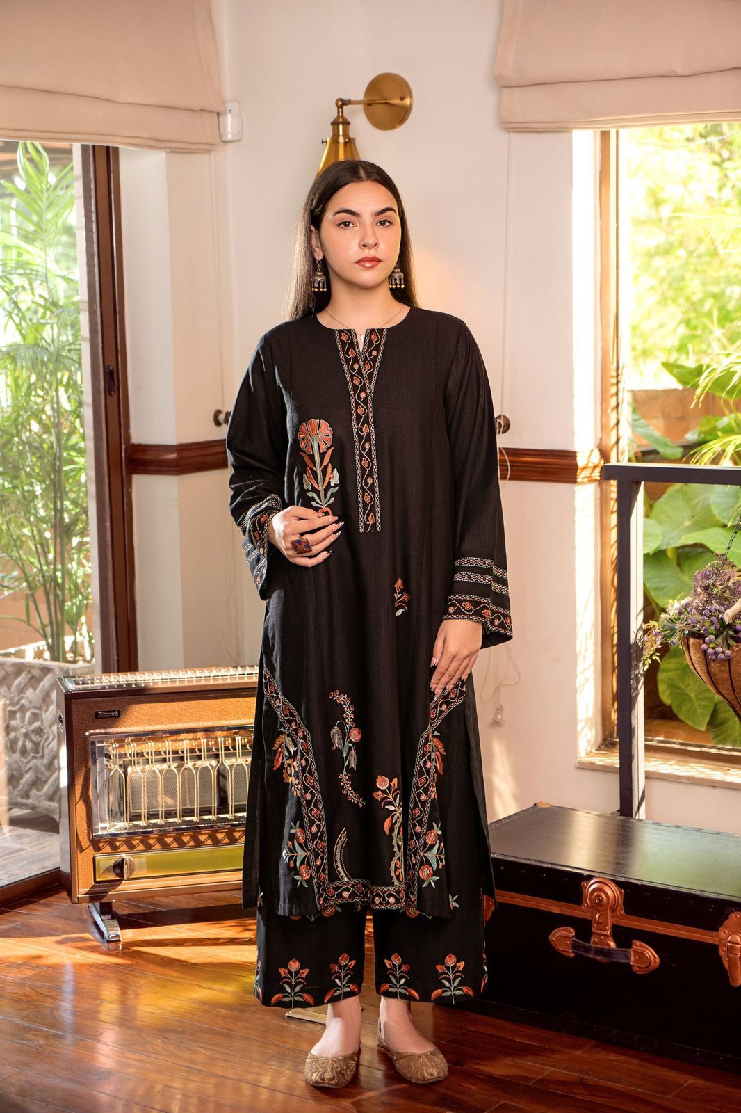 * Urge* 2PC Heavy Embroidery Suit
