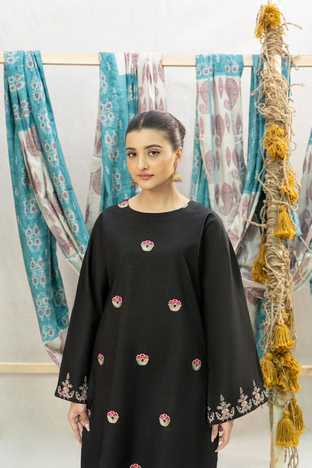 Urge Airjutt Danak Embroidery  Unstitch